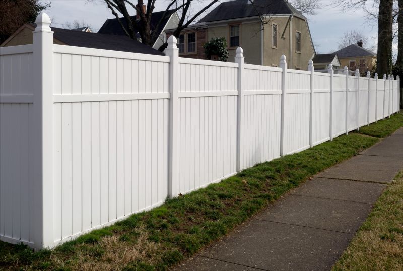 Vinyl Fence Replacement in South Houston, TX