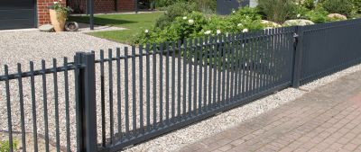 Steel Fence Installation in Pearland, TX